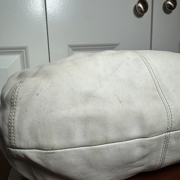 Authentic Coach F13731 White Leather Hobo Bag Tan Trim Zip Shoulder Purse - Picture 13 of 14